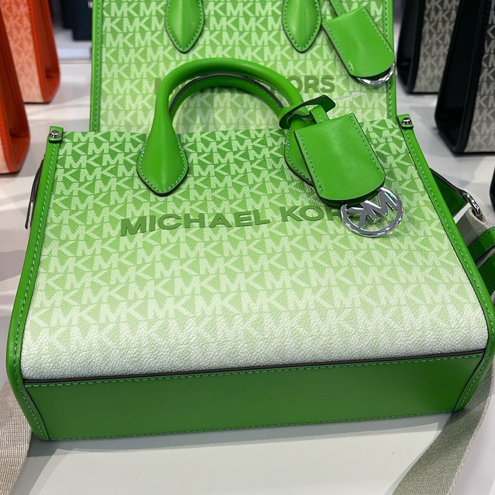 Michael Kors Mirella Small Ombré Signature Logo Crossbody Bag
COLOR JUNGLE - Picture 7 of 16